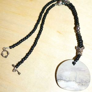 5/$21 🧡 Black and White Semi Precious Gemstone Beaded Necklace
